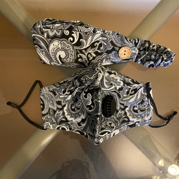 Medieval Gray & Black Head-Wrap Face Mask - Picture 3 of 5